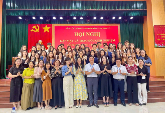 Phường Nam Hoa Lư gặp mặt, trao đổi kinh nghiệm với Đoàn nghiên cứu thực tế Học viện Báo chí và Tuyên truyền